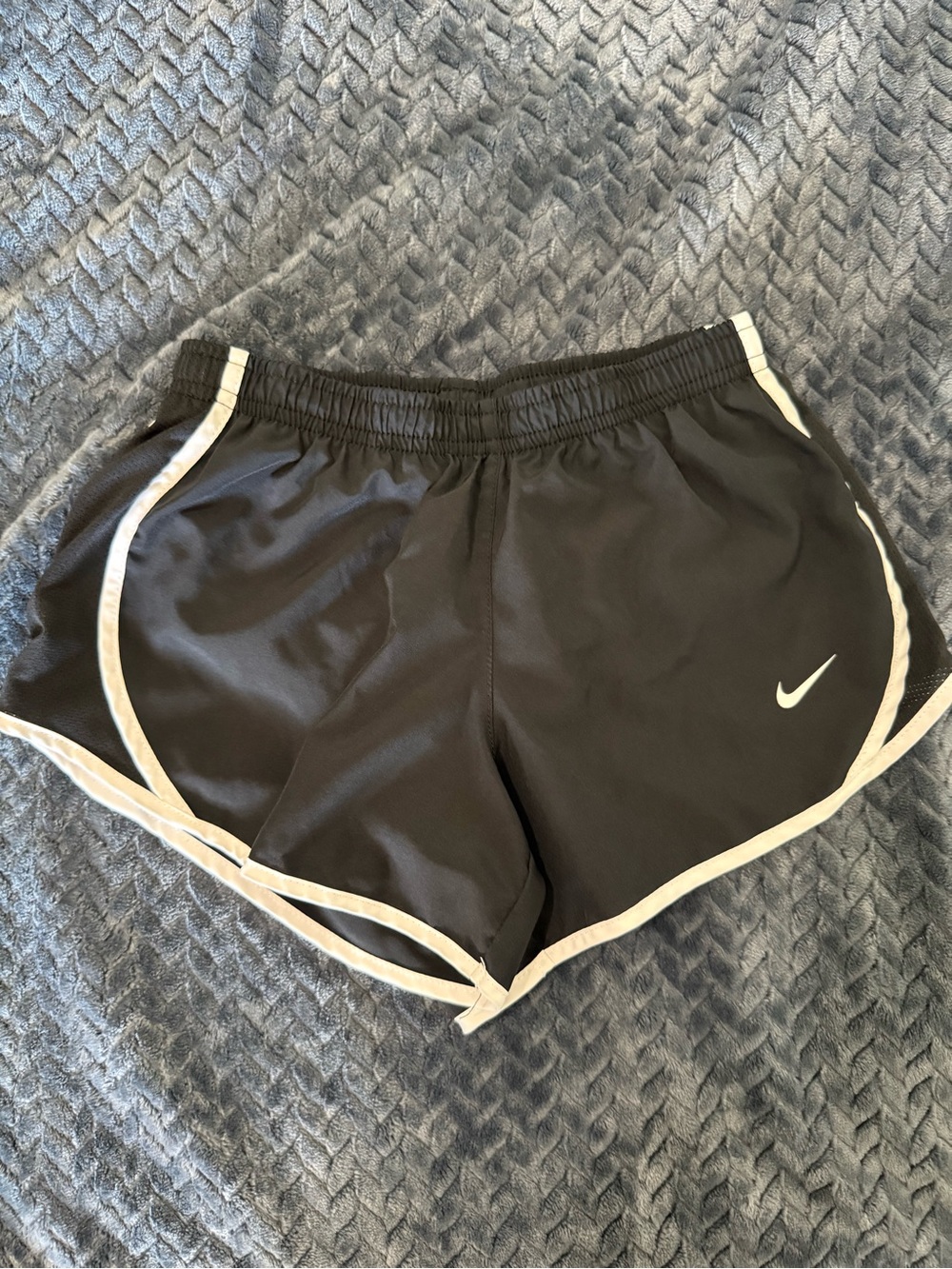 Girls Nike black & white running shorts- Small